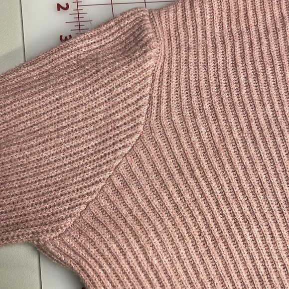 THYME & HONEY NWT Pink/Black Bow Ruffle Cuff Mock Neck Boho/Cottage Sweater S - Picture 3 of 15